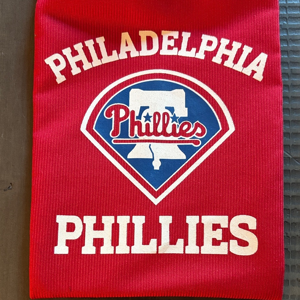 Philadelphia Phillies Red Crossbody Bag - Picture 3 of 6